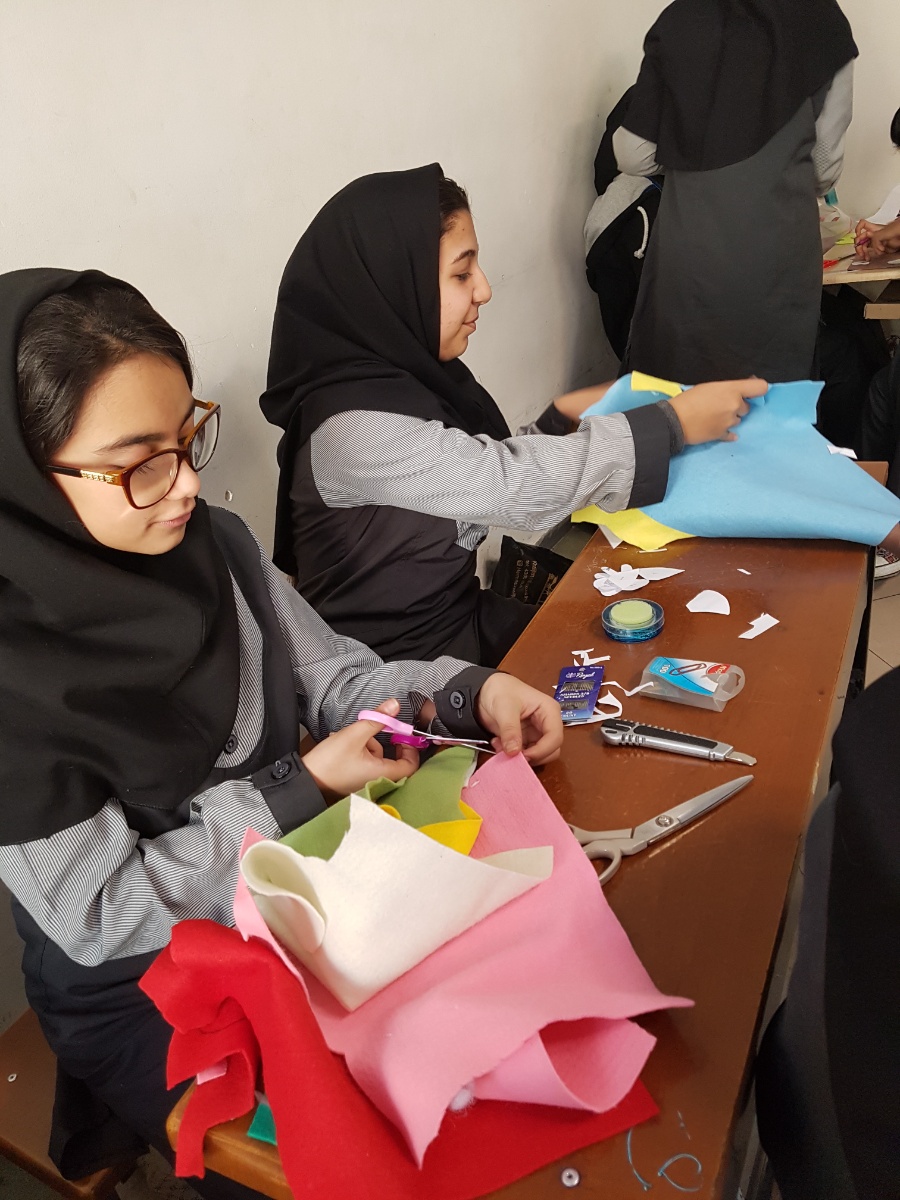 🏗️ خلق ماکت‌های خلاقانه در کلاس کار و فناوری | تجربه عملی و جذاب دانش‌آموزان ✨🖌️