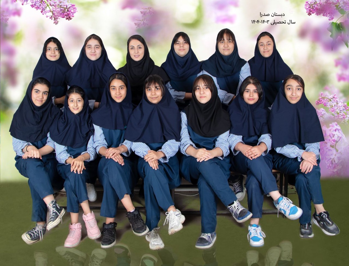 📸 عکس یادگاری کلاس ششمیها با خانم رحیمی 🎓💐