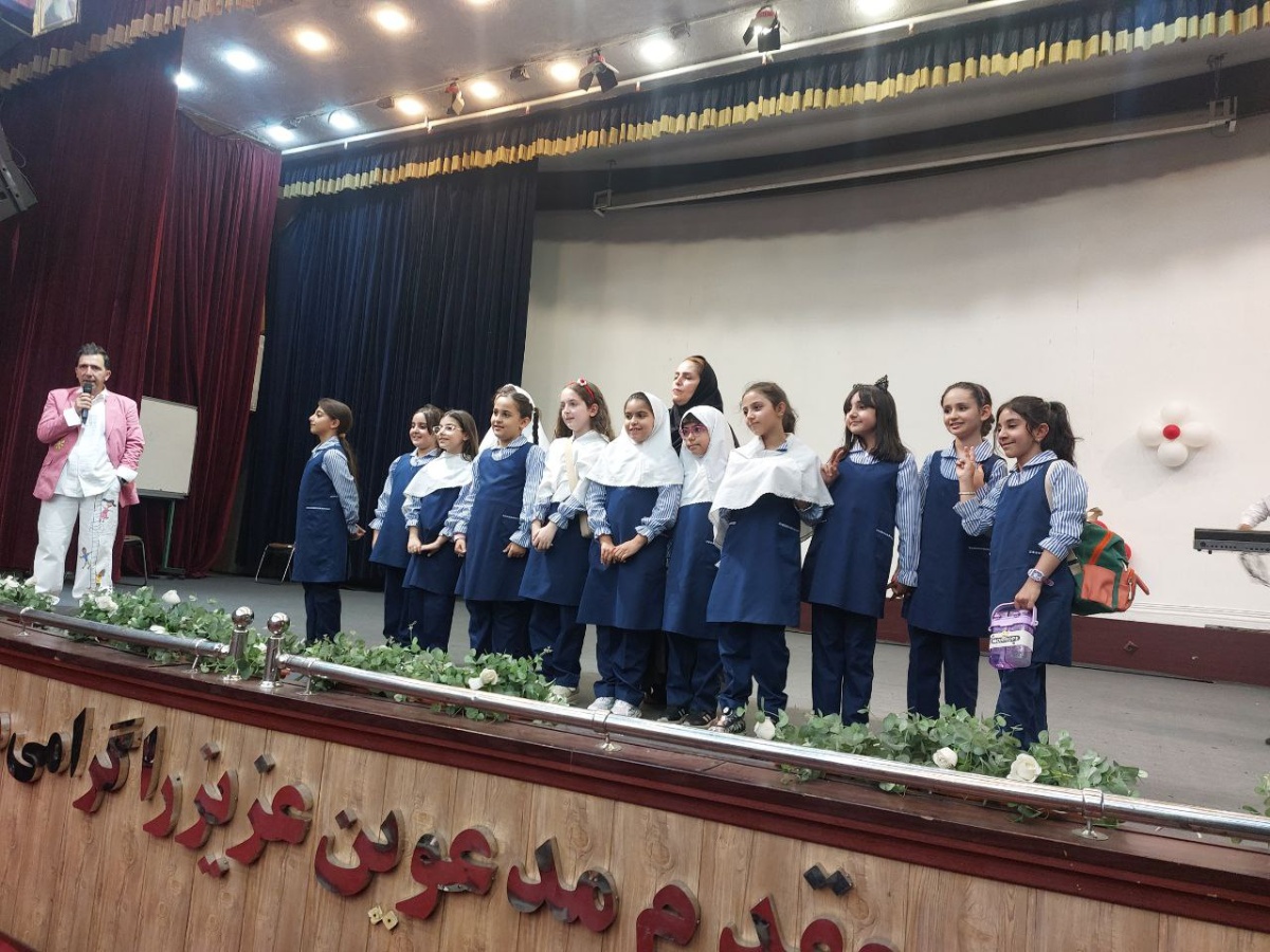 📸 عکس یادگاری کلاس سومی‌ها ✨📚