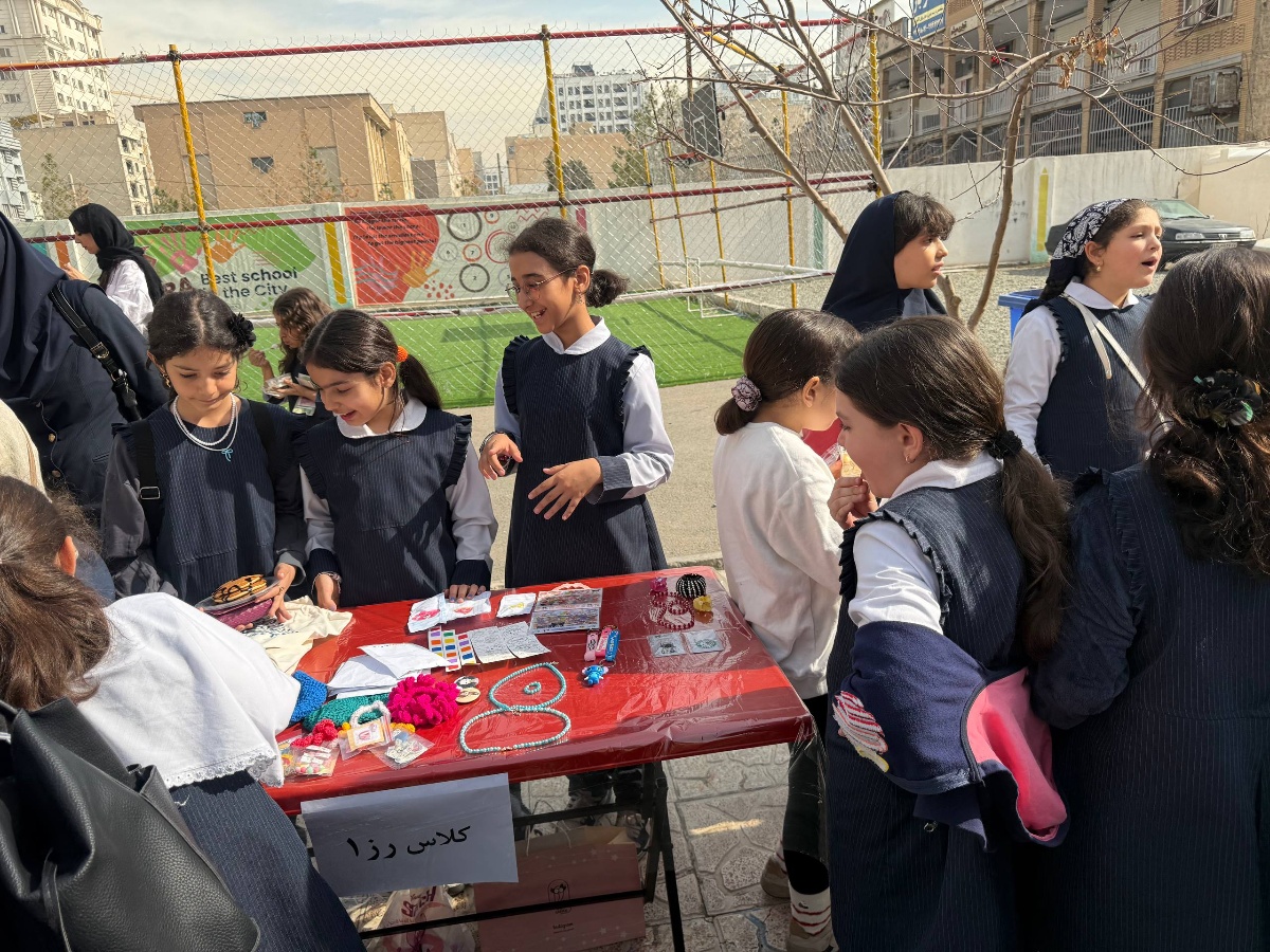 🎁 Charity festival and student charity bazaar  Tehran Sadrai Girls' School 💖